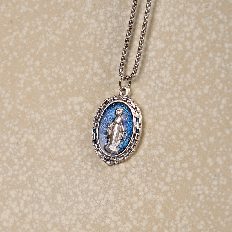 Collar con Dije en Relieve de Esmalte de la Santa Medalla Milagrosa Estilo Clásico
