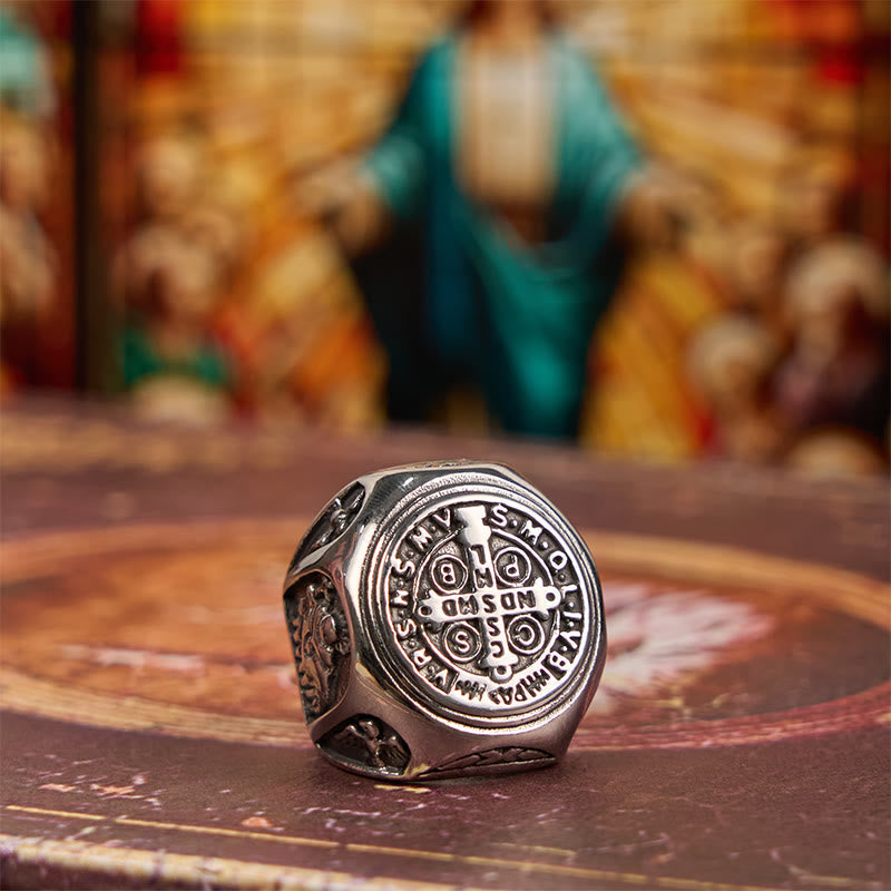 Anillo de Fe Divina Cruz de San Benito Estilo Clásico