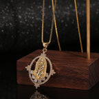 Collar con Dije de Gemas de la Virgen de Guadalupe Estilo Lujo