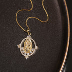 Collar con Dije de Gemas de la Virgen de Guadalupe Estilo Lujo