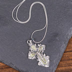 Collar con Dije de Fe Crucifijo Cruz de Jesús en 4 Colores Estilo Clásico