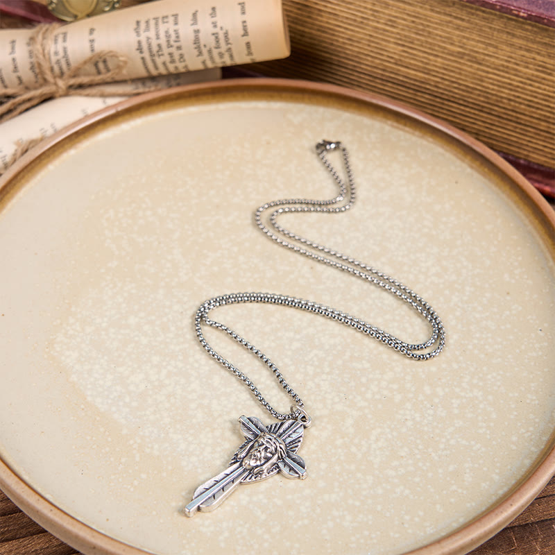 Collar con Dije Crucifijo Bendecido con Ícono de Jesús y Cruz Estilo Retro