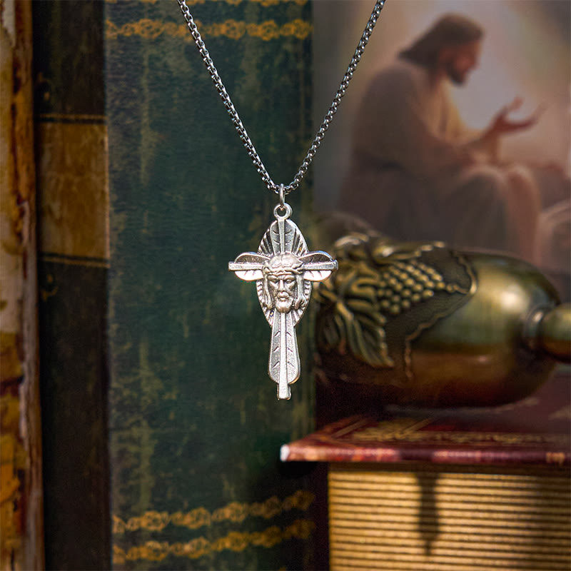 Collar con Dije Crucifijo Bendecido con Ícono de Jesús y Cruz Estilo Retro