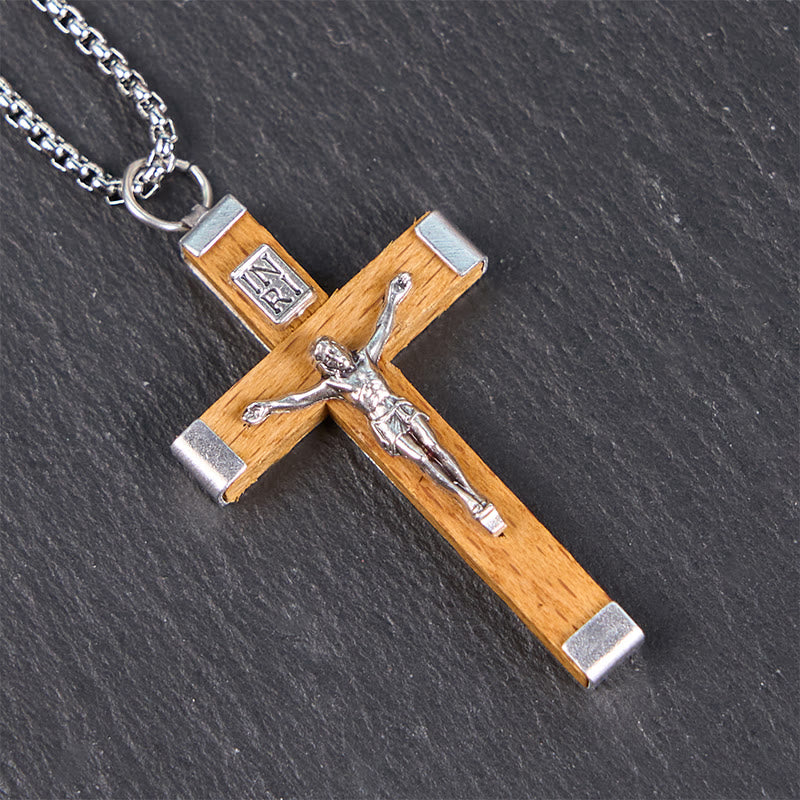 Collar con Dije de Madera y Aleación con Ícono Crucifijo de Jesús Estilo Retro