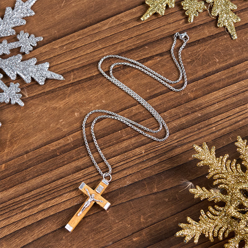 Collar con Dije de Madera y Aleación con Ícono Crucifijo de Jesús Estilo Retro