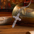 Collar con Dije Crucifijo de Jesús Rodeado de Ángeles Estilo Retro Artesanal