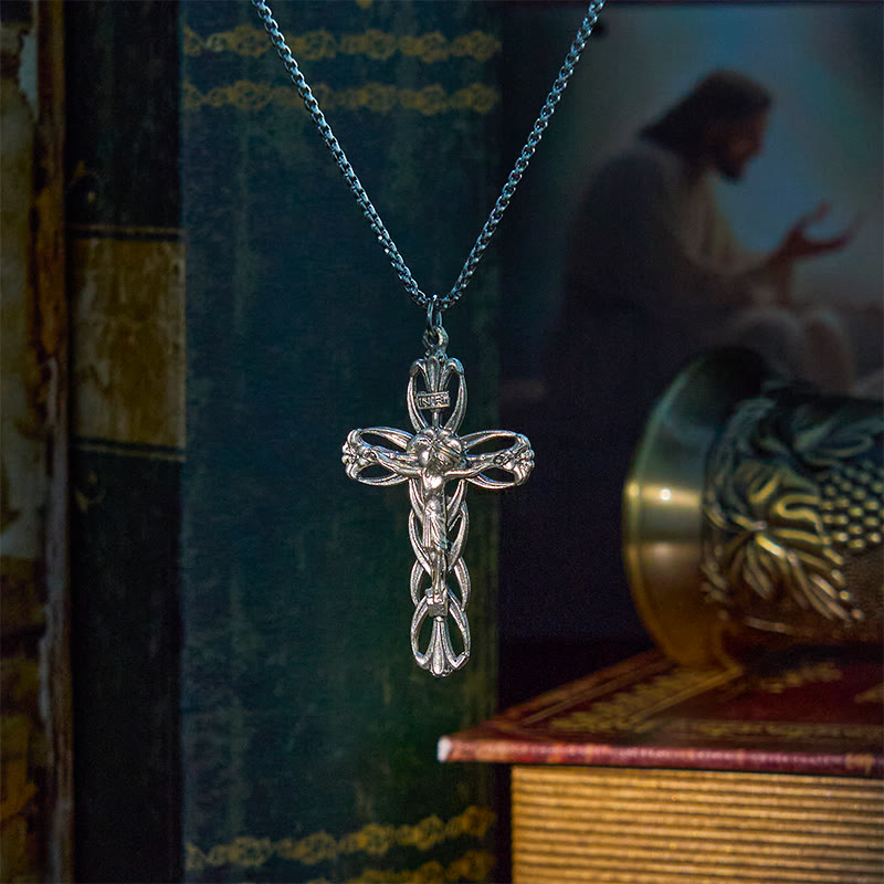 Collar con Dije Amuleto Crucifijo de Jesús con Patrón Retro Exclusivo