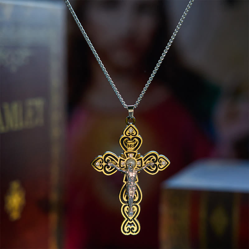 Collar con Dije Crucifijo de la Trinidad con Perla y 3 Gemas en 6 Colores