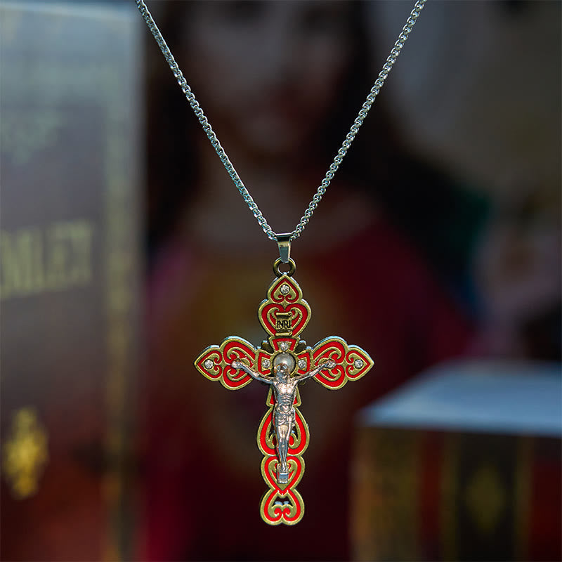 Collar con Dije Crucifijo de la Trinidad con Perla y 3 Gemas en 6 Colores