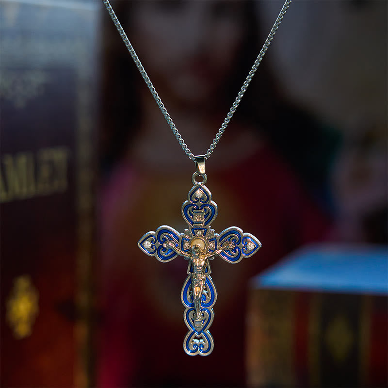 Collar con Dije Crucifijo de la Trinidad con Perla y 3 Gemas en 6 Colores
