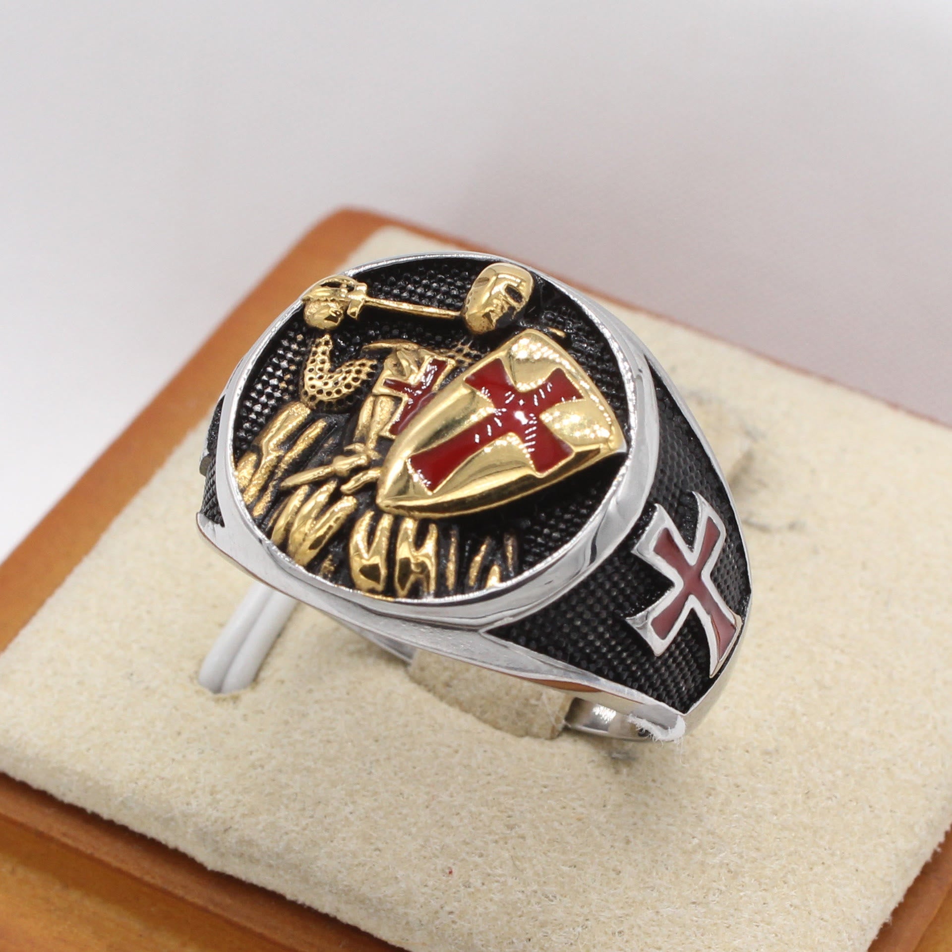 Anillo de Fe Escudo de los Caballeros Templarios en 2 Colores Estilo Retro Clásico