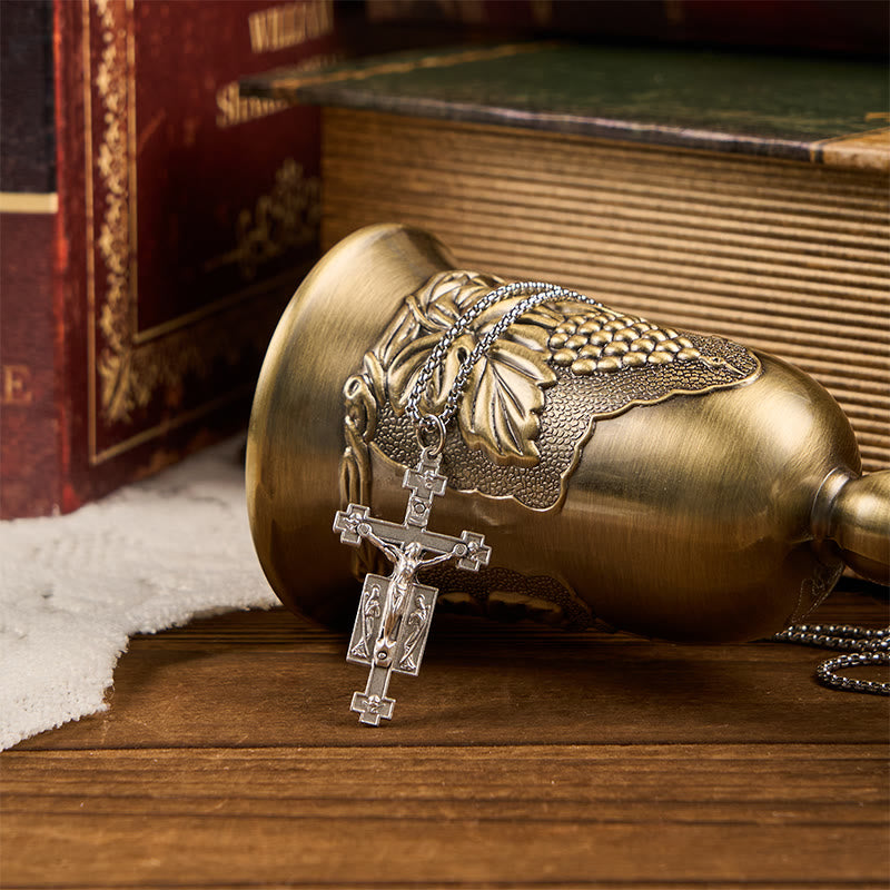 Collar con Dije de Bendición Crucifijo de Jesús con Ángeles de Diseño Exclusivo