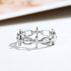Anillo de Fe con Cruz Grabada Estilo Retro Minimalista