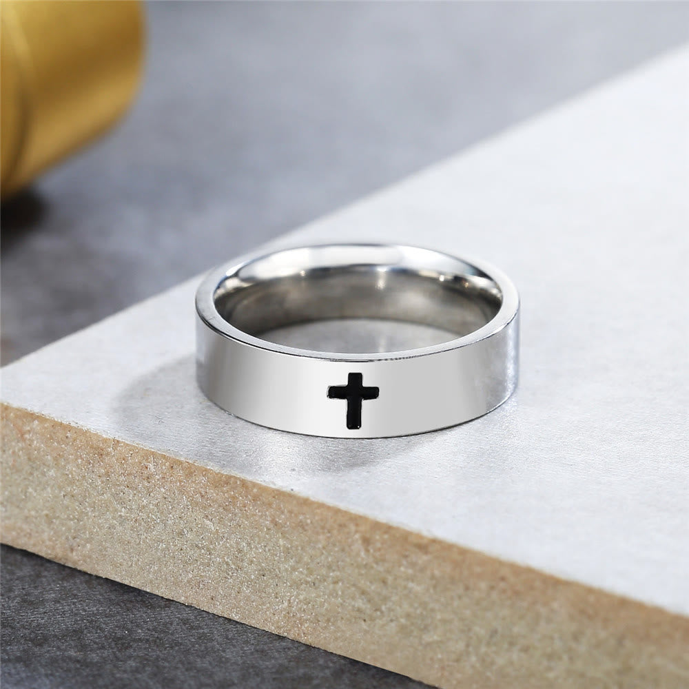 Anillo de Fe de Titanio con Cruz Grabada Brillante Estilo Minimalista