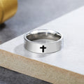 Anillo de Fe de Titanio con Cruz Grabada Brillante Estilo Minimalista
