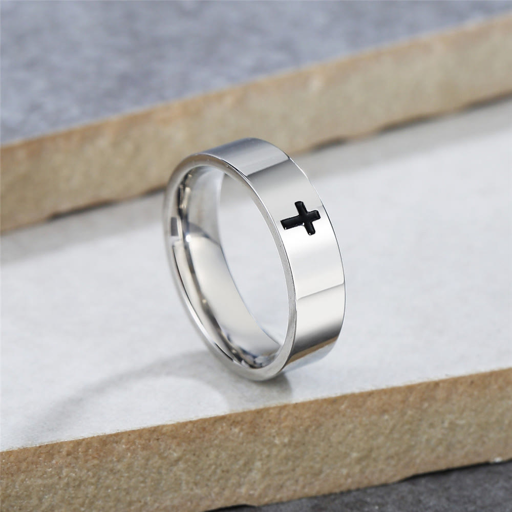 Anillo de Fe de Titanio con Cruz Grabada Brillante Estilo Minimalista