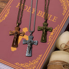 Collar de Acero de Titanio con Dije de Cruz de Jesús con Patrón de Árbol Estilo Retro