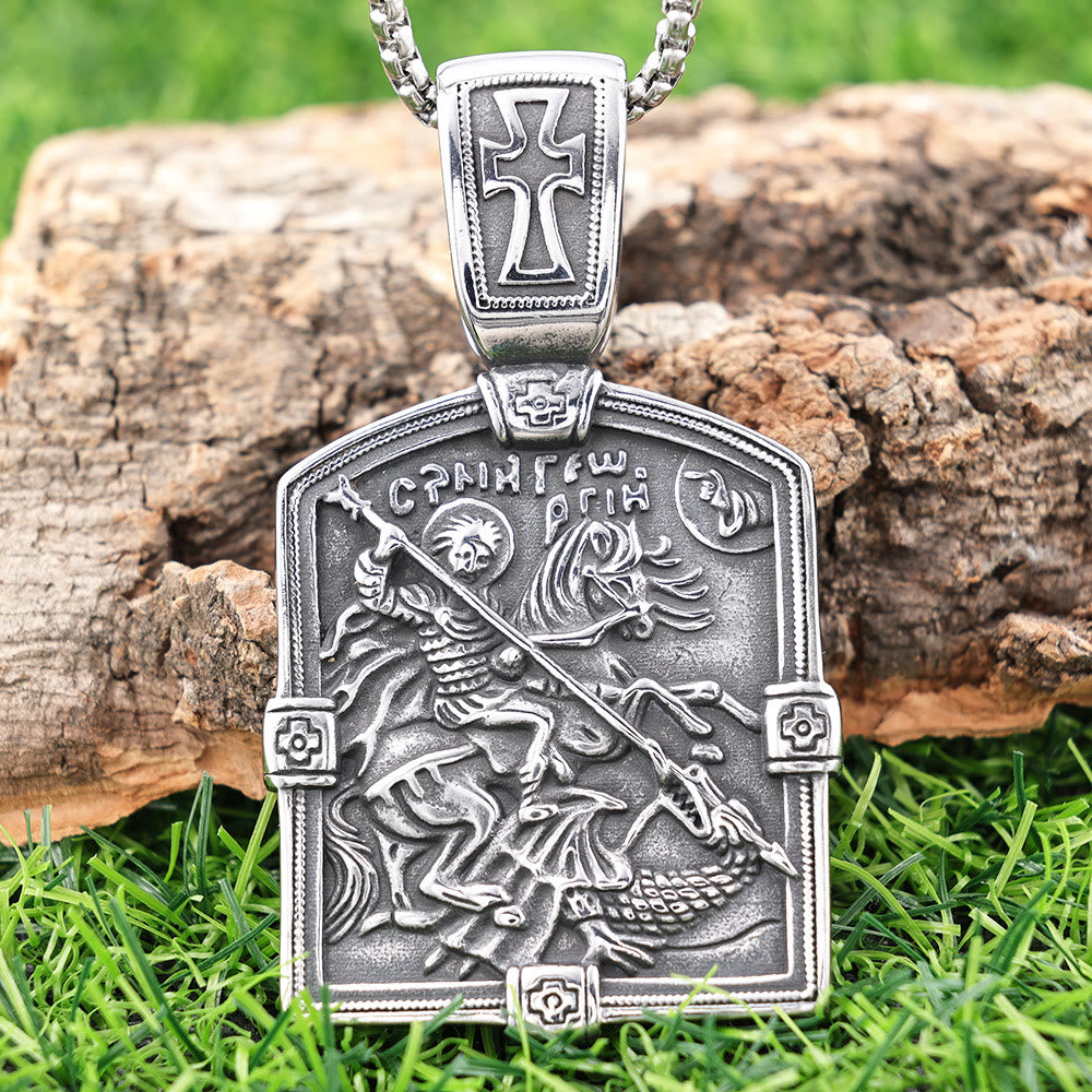 Collar de San Jorge Venciendo al Dragón - Símbolo de Valor y Protección Divina
