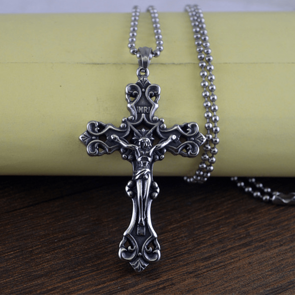 Collar Crucifijo Ornamentado - Símbolo Profundo de Devoción y Fe Eterna