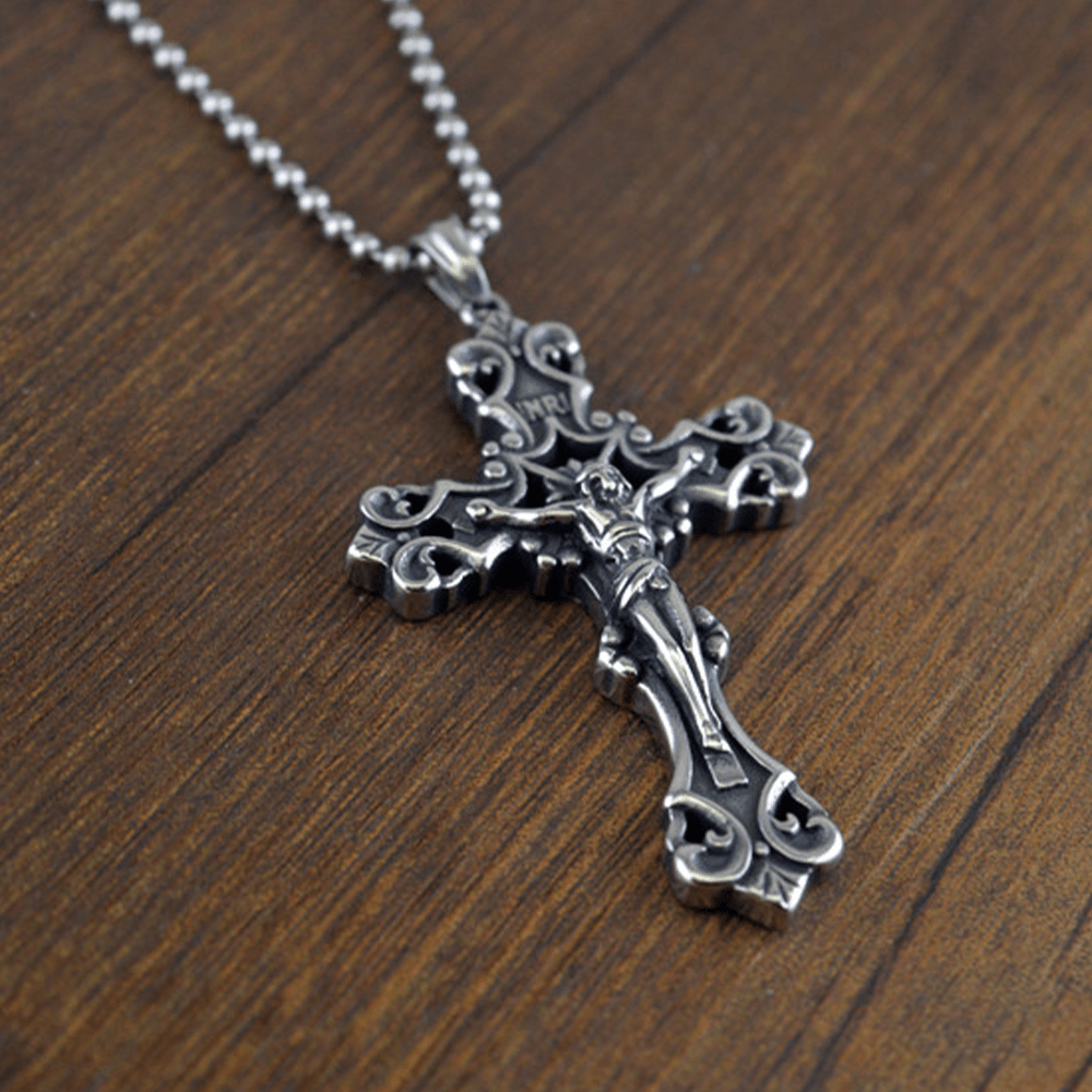 Collar Crucifijo Ornamentado - Símbolo Profundo de Devoción y Fe Eterna