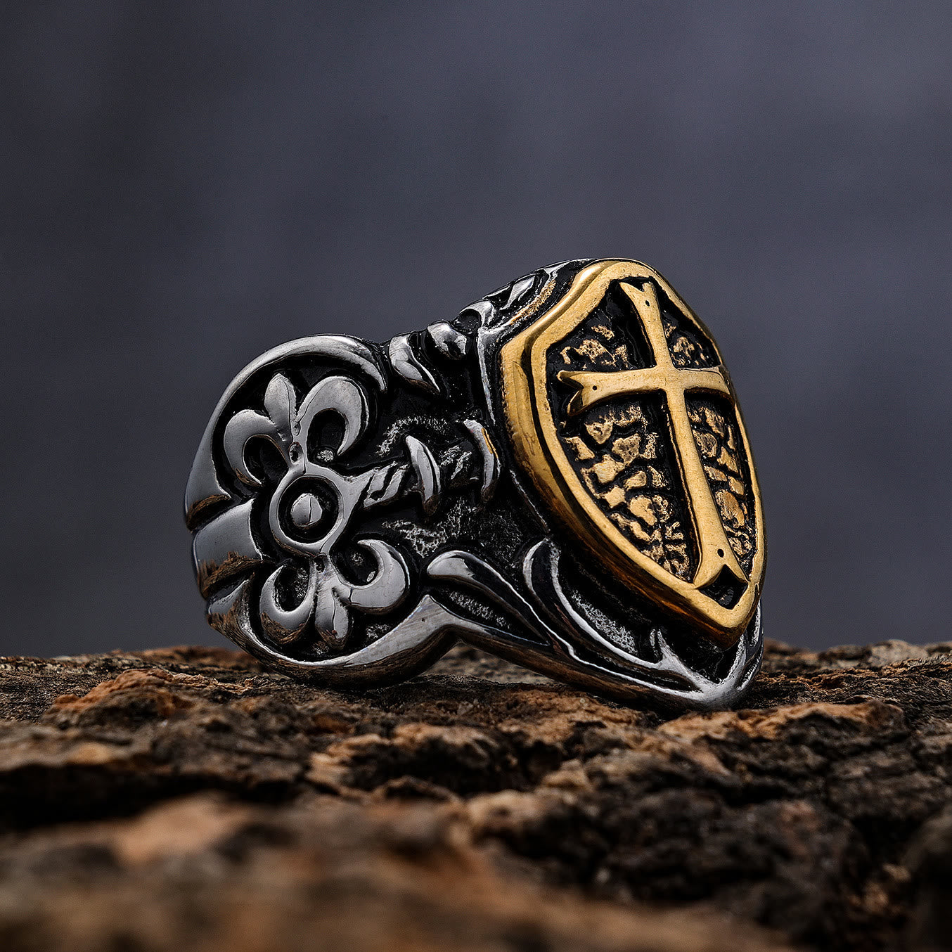 Anillo de Cruz de Diseño Exclusivo - Expresión de Fe Diaria