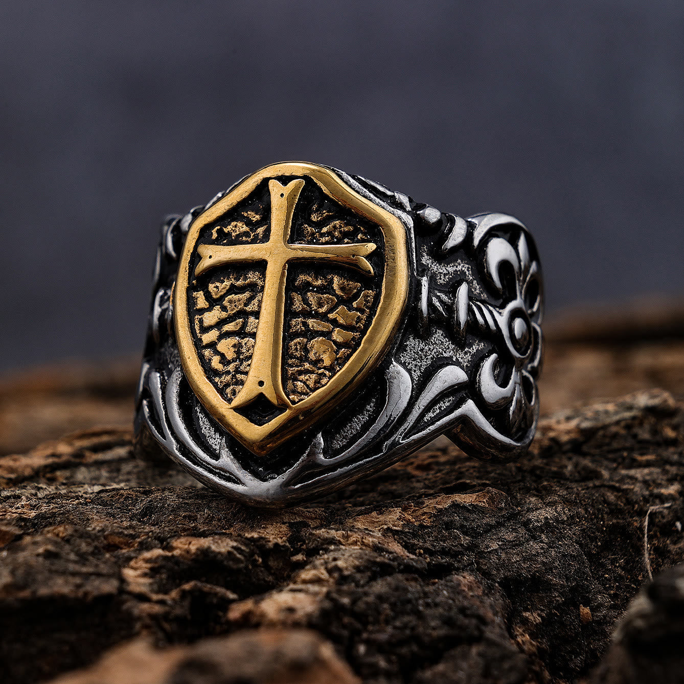 Anillo de Cruz de Diseño Exclusivo - Expresión de Fe Diaria