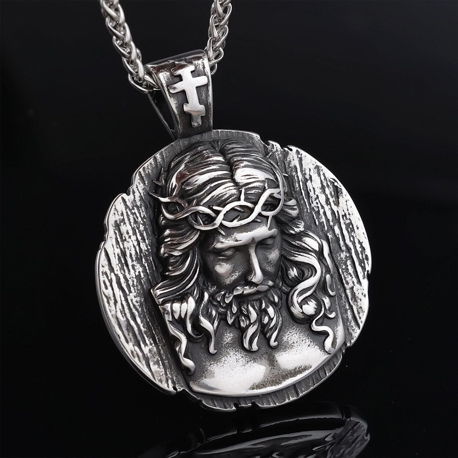 Collar con Dije Corona de Espinas de Jesús - Símbolo Profundo de Fe y Devoción