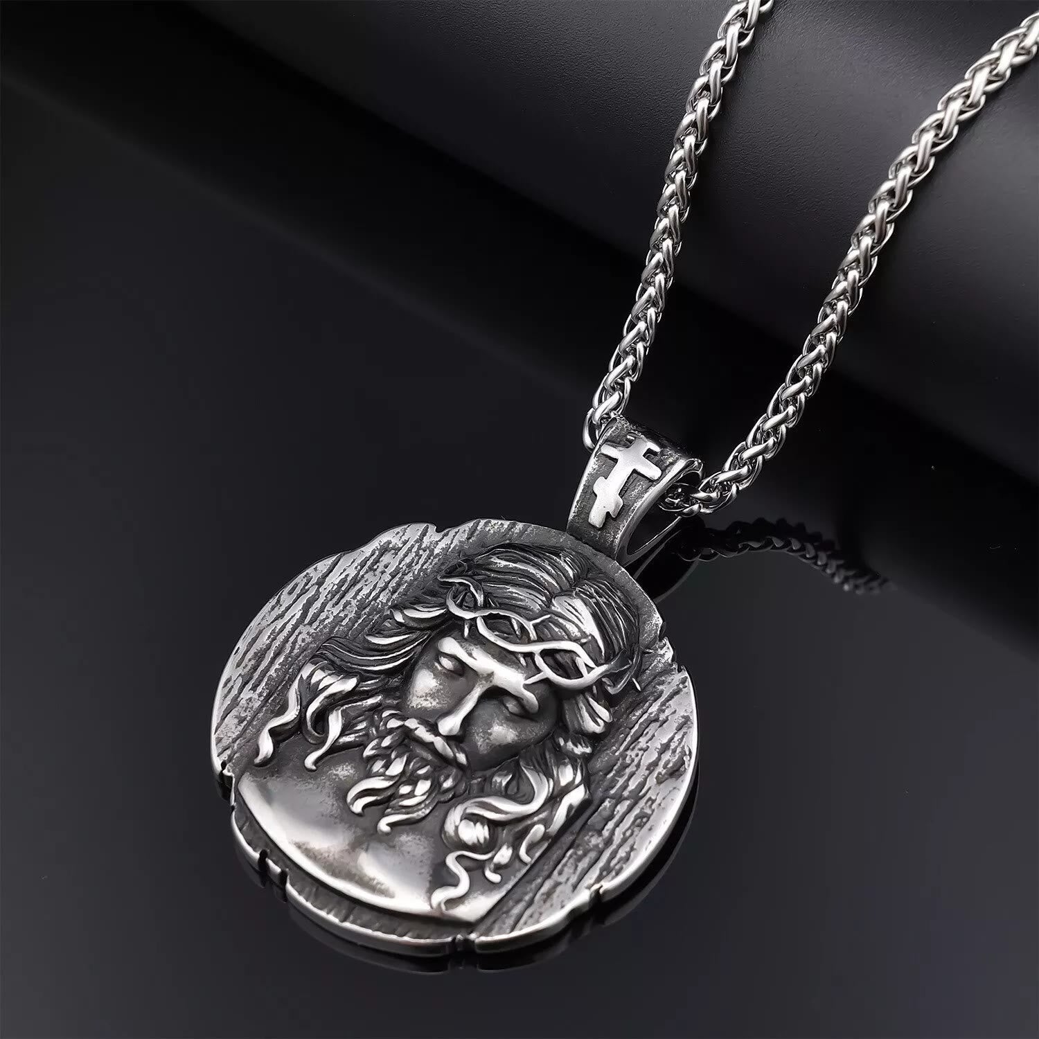 Collar con Dije Corona de Espinas de Jesús - Símbolo Profundo de Fe y Devoción