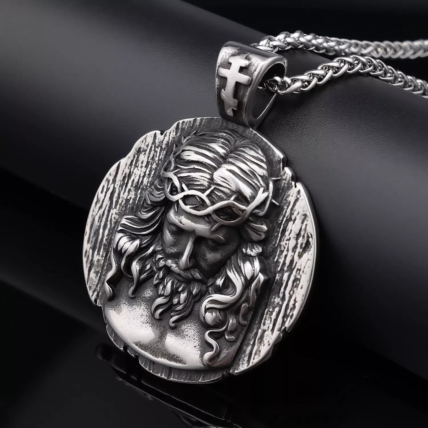 Collar con Dije Corona de Espinas de Jesús - Símbolo Profundo de Fe y Devoción