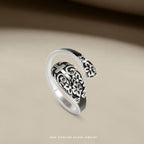 Anillo Ajustable de Plata de Ley 925 con Cruz Grabada - Elegancia en la Devoción