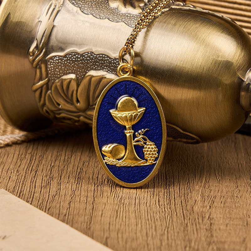 Collar de Cáliz Eucarístico Rojo y Azul - Mantén tu Fe Cerca