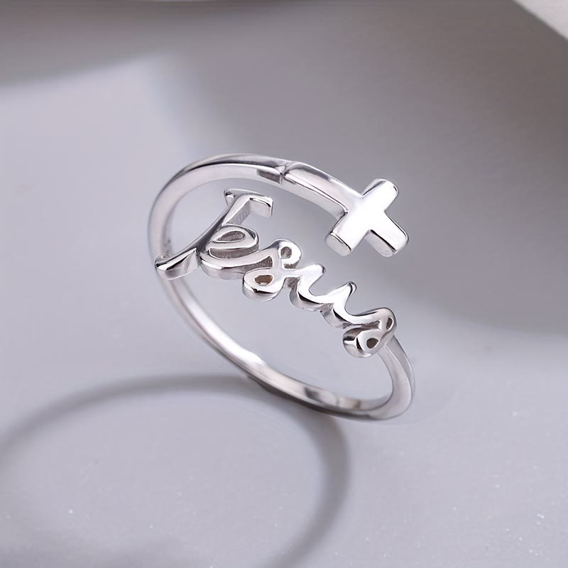 Anillo de Jesús y Cruz: Testimonio Sencillo y Profundo de Fe