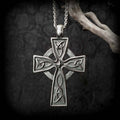 Collar Vintage de Cruz Celta Sagrada de la Trinidad: Símbolo Divino de Fe y Herencia