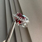 Anillo "Amor Divino y Espinas": Emblema Elegante de Devoción Espiritual