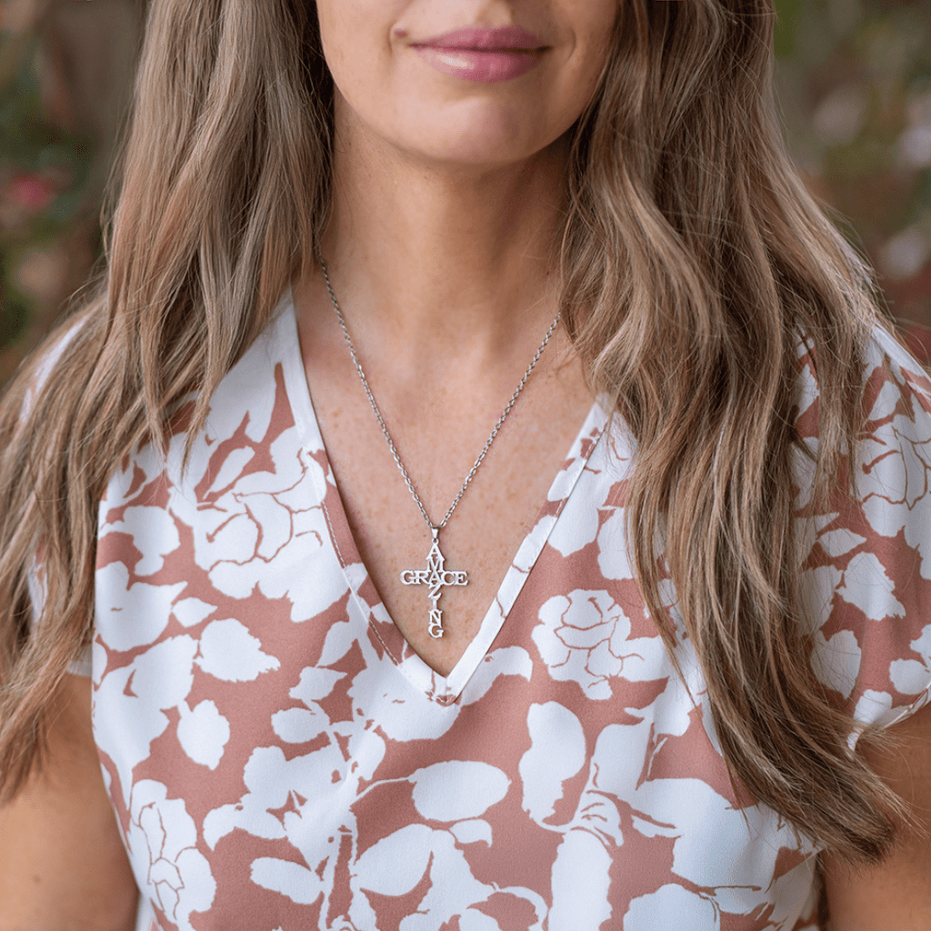 Collar de Cruz "SUBLIME GRACIA": Testimonio del Amor Divino