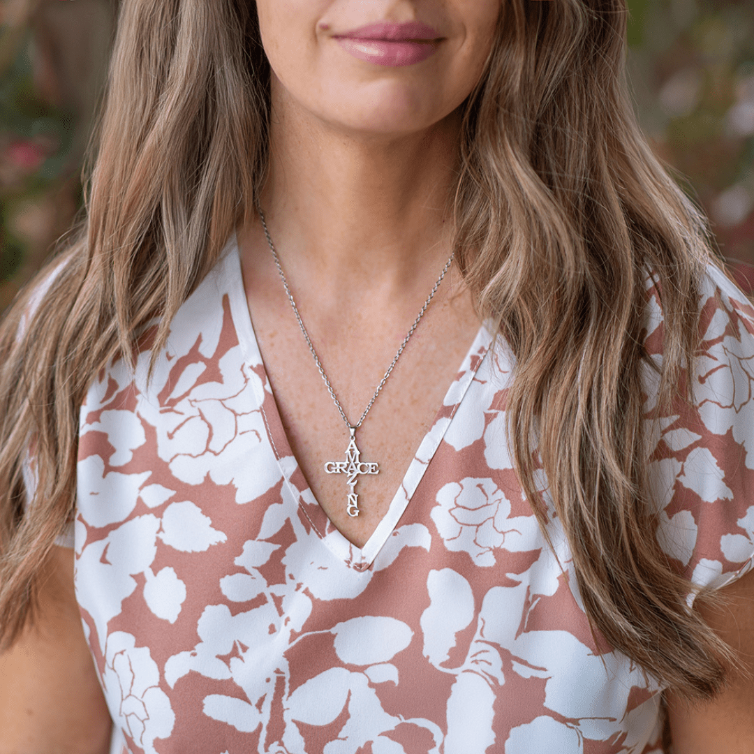 Collar de Cruz "SUBLIME GRACIA": Testimonio del Amor Divino