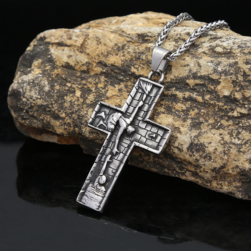 Collar de Cruz "Manos de Redención": Testimonio del Rescate Divino