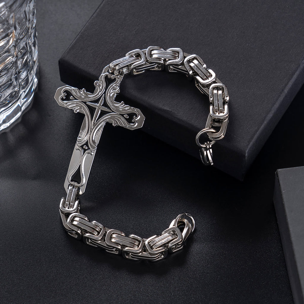 Pulsera de Hombre de Hierro y Fe: Fuerza y Redención en Cada Eslabón