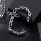 Pulsera de Hombre de Hierro y Fe: Fuerza y Redención en Cada Eslabón