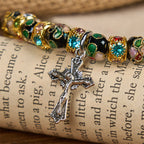 Pulsera de Fe Eterna con Cuentas Artesanales de Cloisonné: Testimonio de la Presencia de Cristo