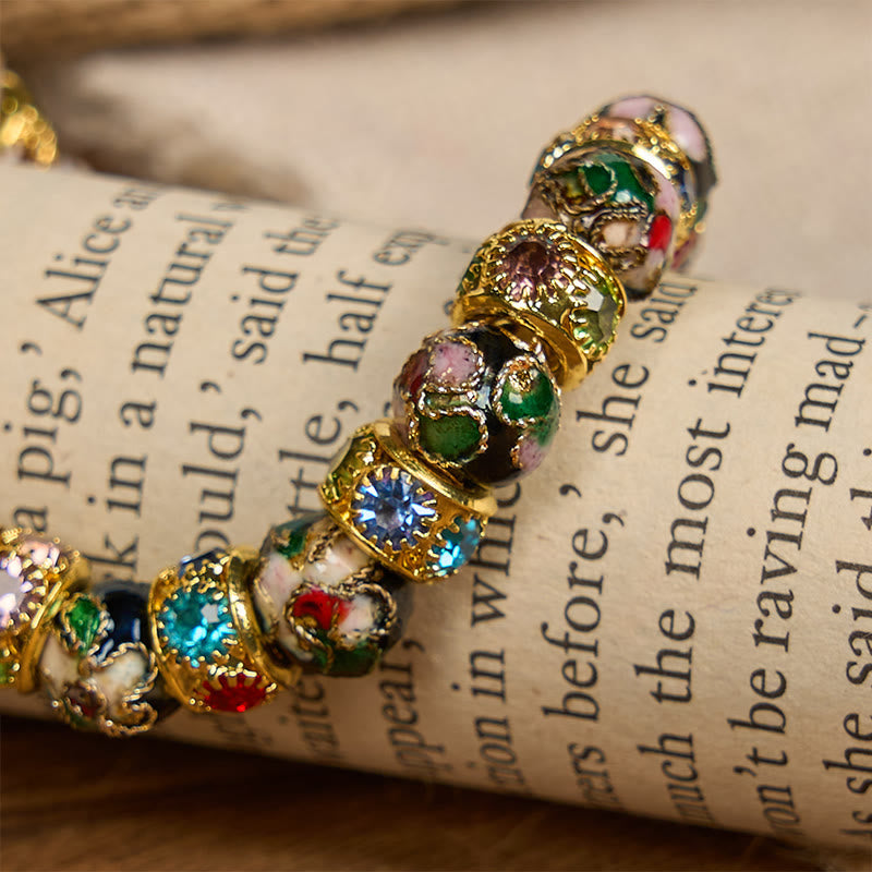 Pulsera de Fe Eterna con Cuentas Artesanales de Cloisonné: Testimonio de la Presencia de Cristo