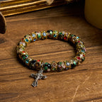 Pulsera de Fe Eterna con Cuentas Artesanales de Cloisonné: Testimonio de la Presencia de Cristo