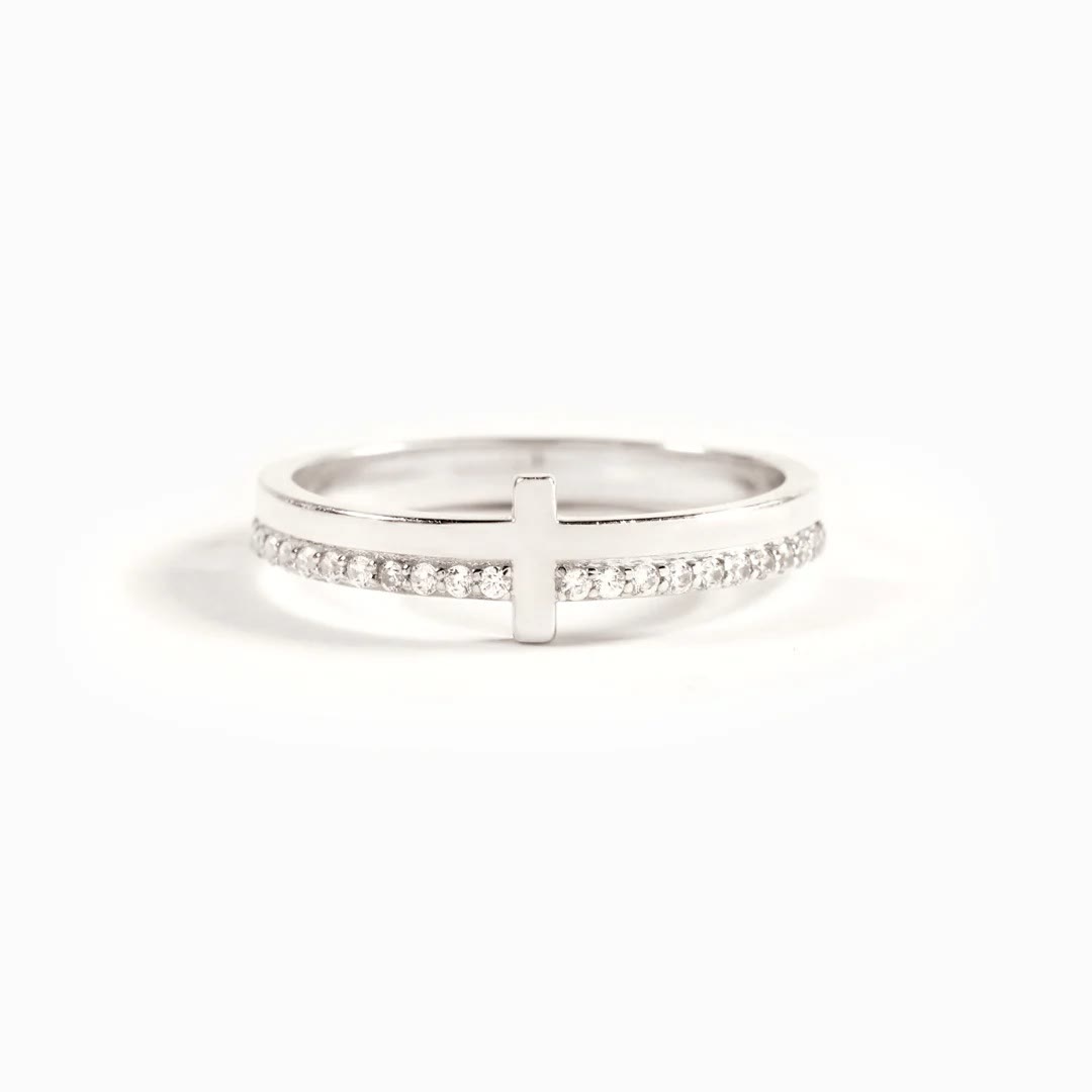 Anillo Minimalista de Cruz en Plata 925 "Nunca te Rindas": Símbolo de Fe y Ánimo
