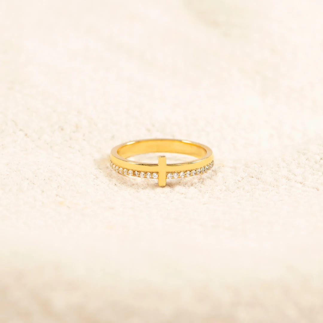 Anillo Minimalista de Cruz en Plata 925 "Nunca te Rindas": Símbolo de Fe y Ánimo