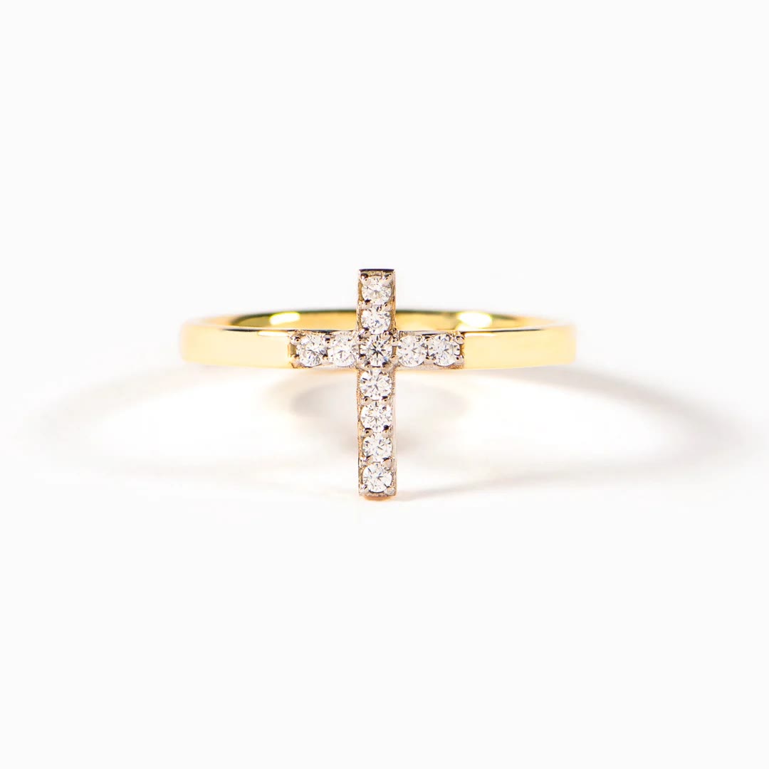 Anillo de Plata 925 con Cruz y "Confía en Dios": Símbolos de Esperanza