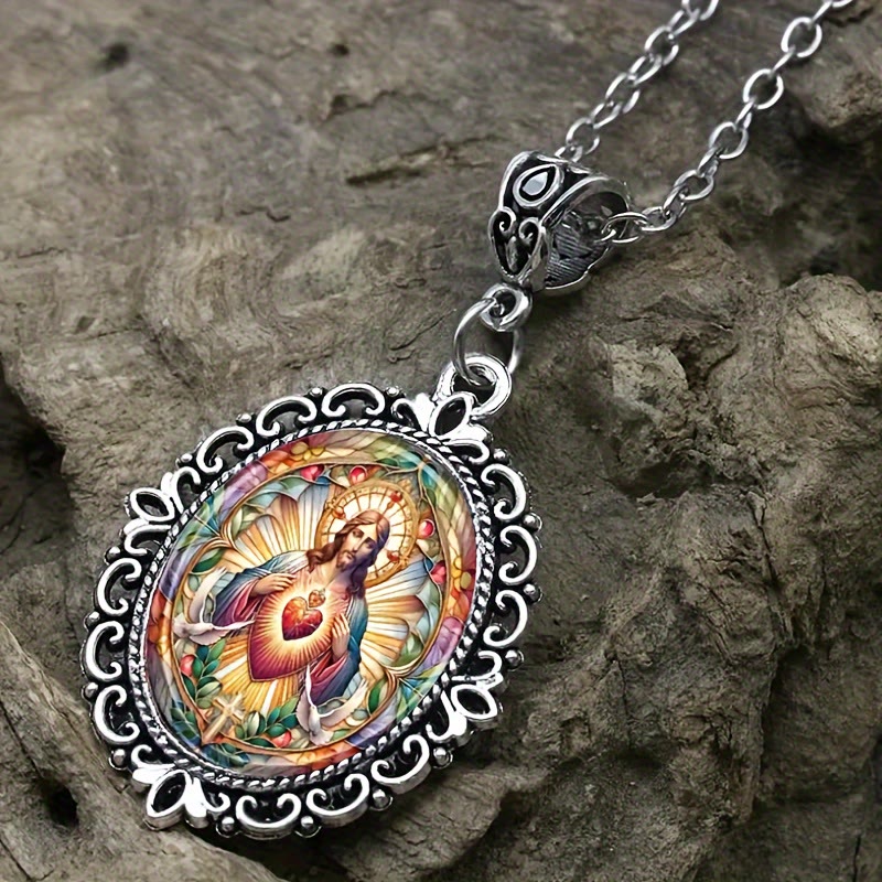 Collar del Sagrado Corazón de Jesús: Pieza Eterna que Encarna el Amor Divino