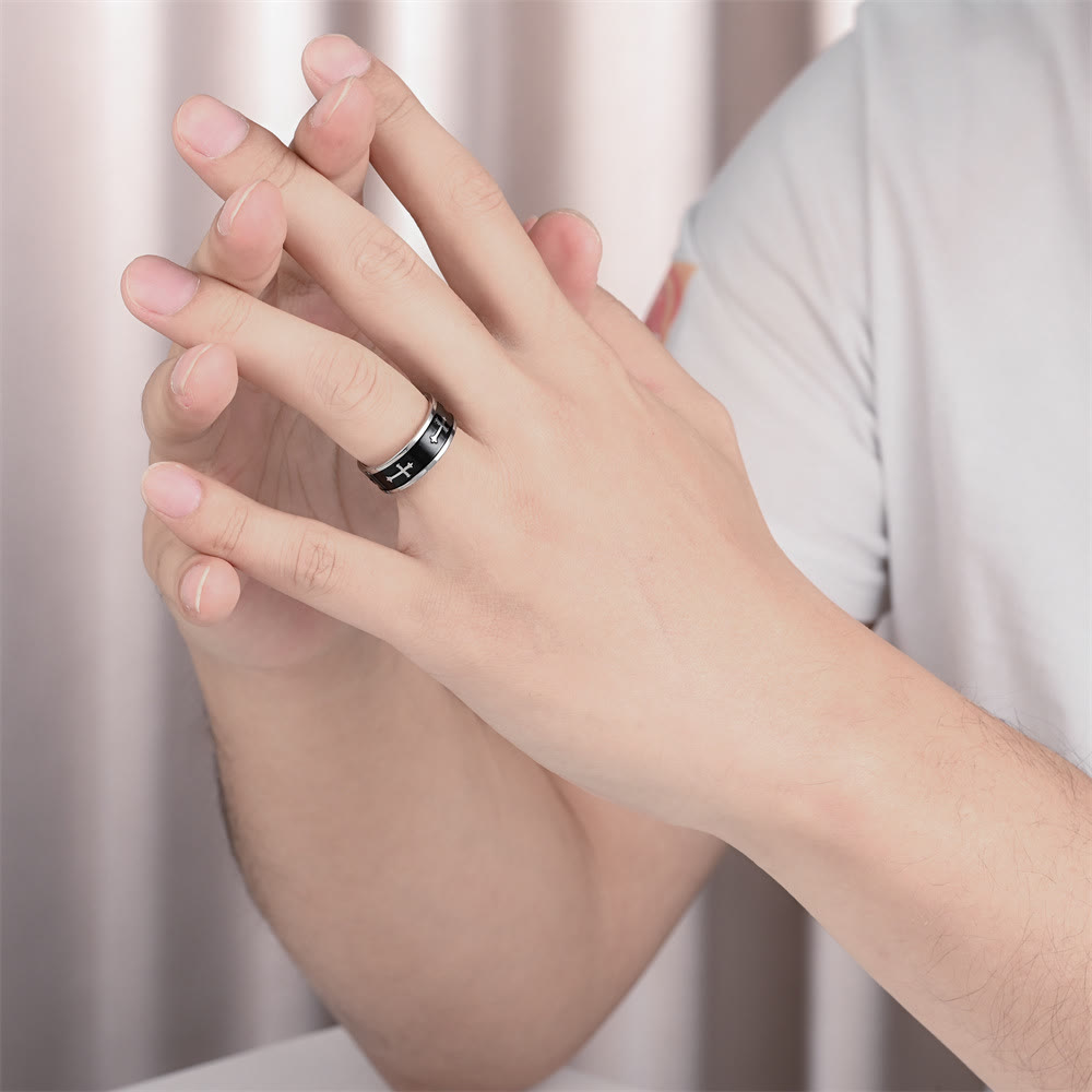 Anillo de Cruz Moderno y Minimalista: Símbolo de Fe y Estilo