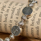 Pulsera de Rosa con Crucifijo de San Benito: Accesorio Cristiano Eterno de Fe Diaria