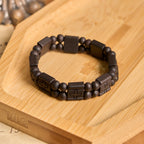 Pulsera de Madera con Cruz en 3 Colores: Símbolo de Devoción y Belleza