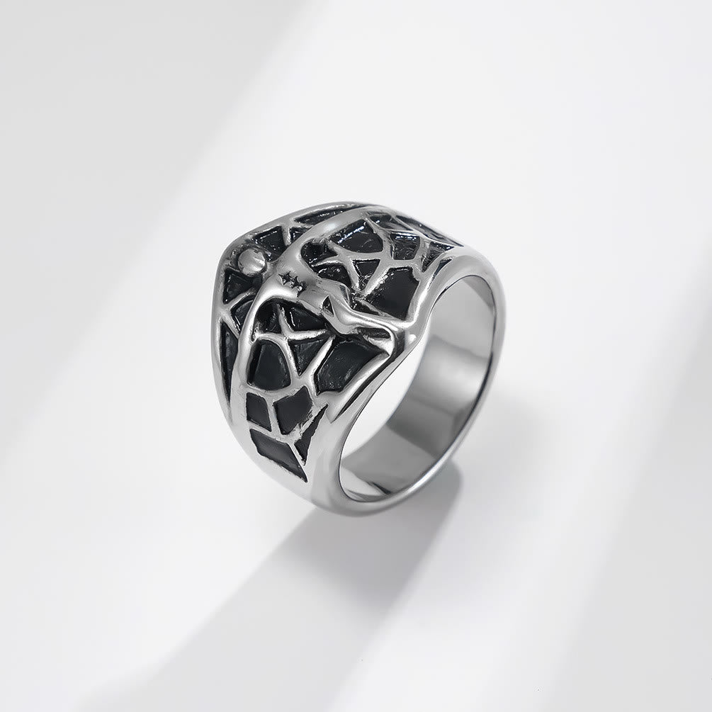 Anillo Vintage de Cruz de Jesús con Telaraña en 2 Colores - Carácter y Fe